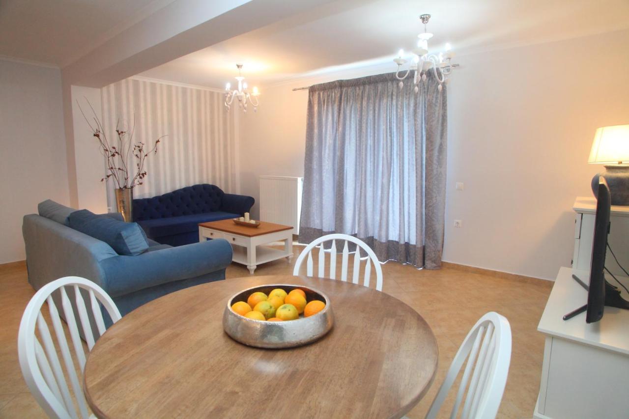 Pirofani Villa Apartments Apolpaina Esterno foto