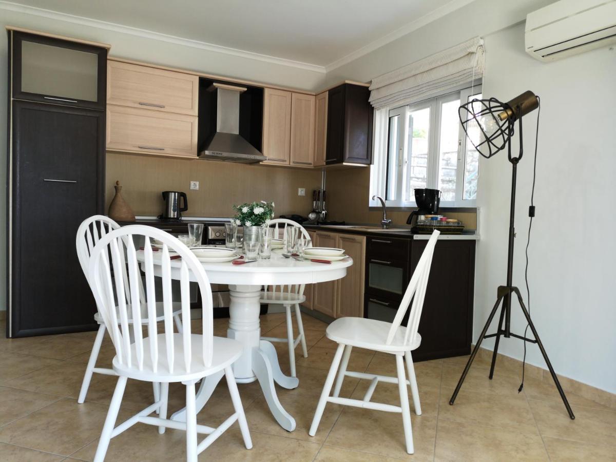 Pirofani Villa Apartments Apolpaina Esterno foto