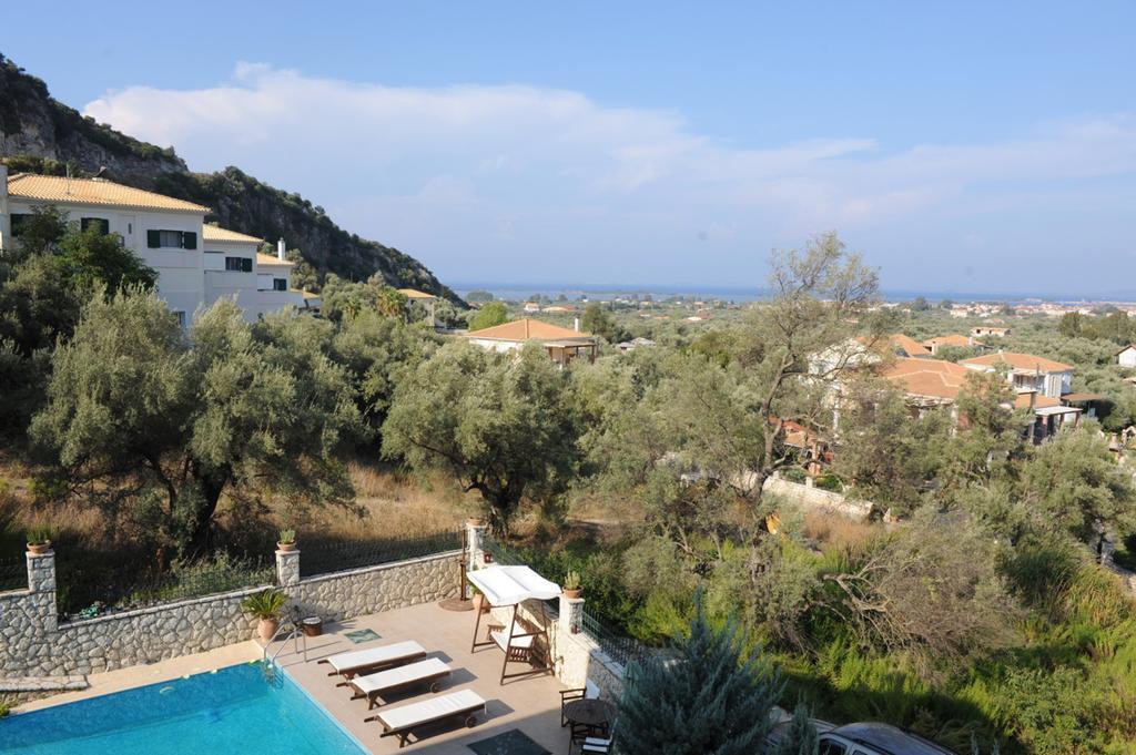 Pirofani Villa Apartments Apolpaina Esterno foto